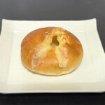 デ・トゥット・パンデュース - とろーりチーズパン（税込330円）