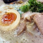 天風 - 富士ラーメン（こってり）泡立つスープ！