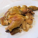 Sang Kee Seafood Restaurant - 生記招牌監焗雞/半隻