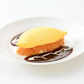 ランチ｜気軽な一品料理からコース仕立てのメニューがそろいます