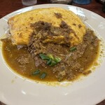 ブラウニー - ■牛すじ肉のカレーオムチーズ¥1,100