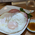 酒処 さくらがわ - ワタシ的定番のハムエッグもあって安心☆