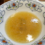 中華そば 水嶋 - 薄口のスープ（結局、全部飲み干す）