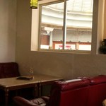 シギグラカフェ - ソファー席も
