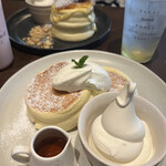 Panel Cafe - 見た目は美味しそうですが、半生で焼けていません。