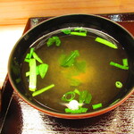 鮨処 凜 - ランチおまかせセット１０貫・凛　日替わり汁物付き　３５００円（税込）　日替わりの汁物　お吸い物のアップ【２０２４年３月】