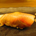 鮨処 凜 - ランチおまかせセット１０貫・凛　日替わり汁物付き　３５００円（税込）　握り-６　カンパチ【２０２４年３月】