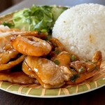 GIA DINH - ベトナム風エビ肉ご飯（単品価格¥850税込）
      ナンプラー入れすぎたみたいでショッ辛い(;´д｀)
      それさえなければ絶対ウマいやつです。