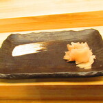 鮨処 凜 - カウンターの上に【２０２４年３月】