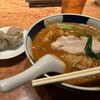 支那麺 はしご 本店