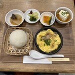 cafe & stand EL SOL - だし巻き玉子ランチ(950円)
            自慢のお出汁で焼き上げた出汁焼き玉子ヘルシー