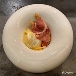 カーサ・デル・チーボ - イタリア産ホワイトアスパラのムニャイヤと田子産の鶏卵のウ･ポシェとフォンドゥータ