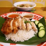 Asian kitchen cafe 百福 - 料理写真:カオマンガイパソムとトムヤムガイセット(1,400円)
(週末スペシャルメニュー)