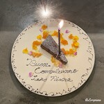 カーサ・デル・チーボ - Buon Compleanno Loropianaと描かれたトルタ･アル･チョコラート