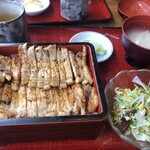 炭火焼豚丼柏家 - 