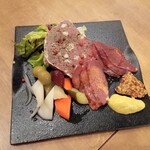 馬肉バル 跳ね馬 - 