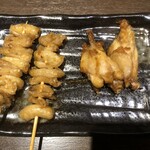 水炊き・焼き鳥 とりいちず - かわ串（７０円）スパイシーチキン（５９円）