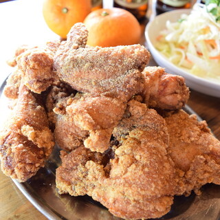 一度食べてみたらわかるこだわりの鶏唐揚げ！名物鶏唐揚げ