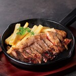 Kuroge Wagyu beef sirloin Steak (middle)