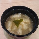 丸勘 - お味噌汁 (お替わり自由)  100円