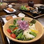 Komichinoyu Honoka - サラダ、いももち、黒酢あん定食