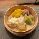 スチーム Dim sum&Wine - おまかせ蒸し点心5種