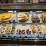 ケーキハウス ロゼーヌ - ショーウインドウ2