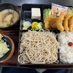 Ougonhi Sobashokudou Atsugi Choujuan - キスフライ定食　1000円　+　もりそばセット　250円