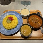 Have more curry - お勧めのカレーセット ¥1,280- (税込)
                        - チキンカレー
                        - レンズ豆のカレー
                        - インド風ポタージュ
