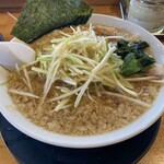 椿ラーメンショップ - 背脂ネギみそ