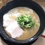 魔界系ラーメン三冠馬 - 