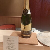 鮨 由う - 