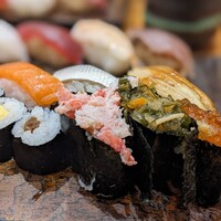 東鮨 新店 - 素晴らしい軍艦トリオ