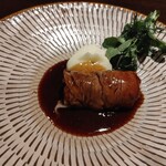 デンクシフロリ - [2024年3月　訪問]牛肉と根菜。おからを牛肉で包んだ一見洋食のようで和テイストの斬新な一皿。