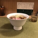 らーめん 鴨and葱 - このどんぶりもなかなか好きです