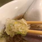 らーめん 鴨and葱 - ほんのり食用菊