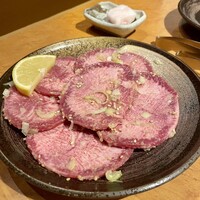 ホルモン焼肉 富や 栄店 - 