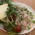 序ノ口 - 2024/03/31
ハンバーグ黒カレーセット 大盛 980円
✳︎サラダ、味噌汁、漬物付き