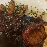 序ノ口 - 2024/03/31
ハンバーグ黒カレーセット 大盛 980円
✳︎サラダ、味噌汁、漬物付き