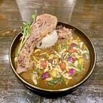 ジパングカリーカフェ 和風カレー HiGE BozZ - 自家製炙りトロスペアリブ焼きベジチーズカレー