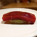 江戸前鮨 二鶴 - 『対馬の鮪、赤身漬け』