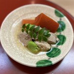 喰切料理 八方 - ひらめ・京にんじん煮物