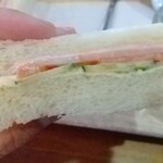 邑 - 自家製パンのサンドイッチうま～