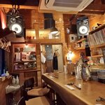 スパイスとお酒 食楽たべ - 音でも楽しませます。こだわりのオーディオ。