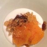 虎白 - 2013年12月訪問時：デザート：柿のシャーベット、黒蜜ゼリー、ラム酒のゼリーの入ったチーズのスープ