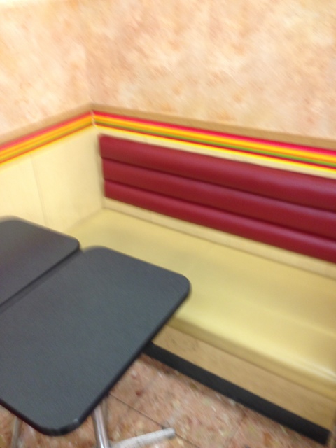 マクドナルド 十和田イオンスーパーセンター店 &ndash; 北里大学前