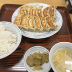 ぎょうざの満洲 - ダブル餃子定食