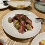 Amore Gastrobar - Pulpo papas arrugas y mojopicon@22€