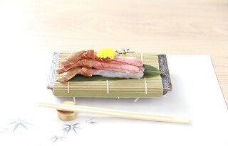 HITO MASU - ズワイガニ5本¥3500、よくしゃぶしゃぶして、お召し上がり下さい