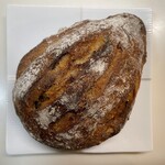 ル・プチメック 日比谷店 - 白いちじくとくるみのパン